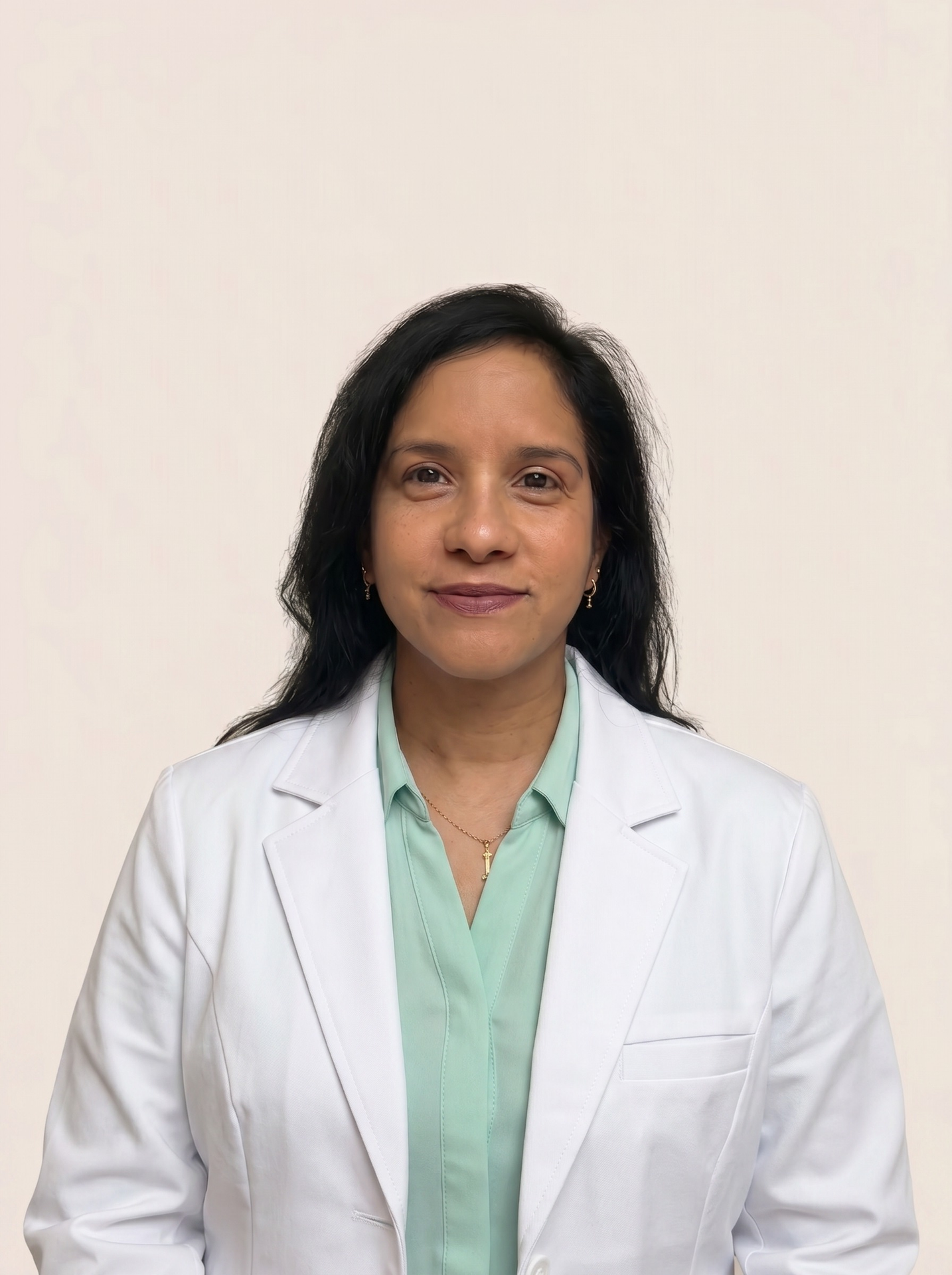 Dra. Idalys Seoane — Especialista en Medicina Estética